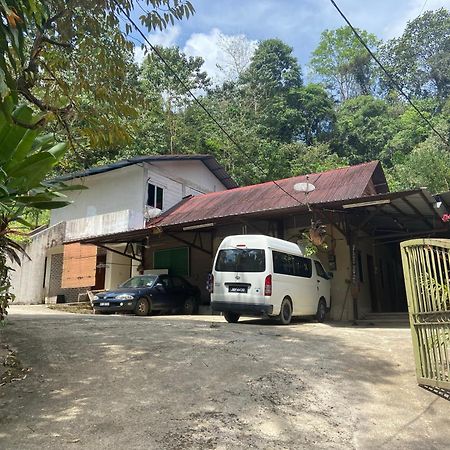 Oyo 90971 Pollock Homestay Sungai Lembing Exterior photo