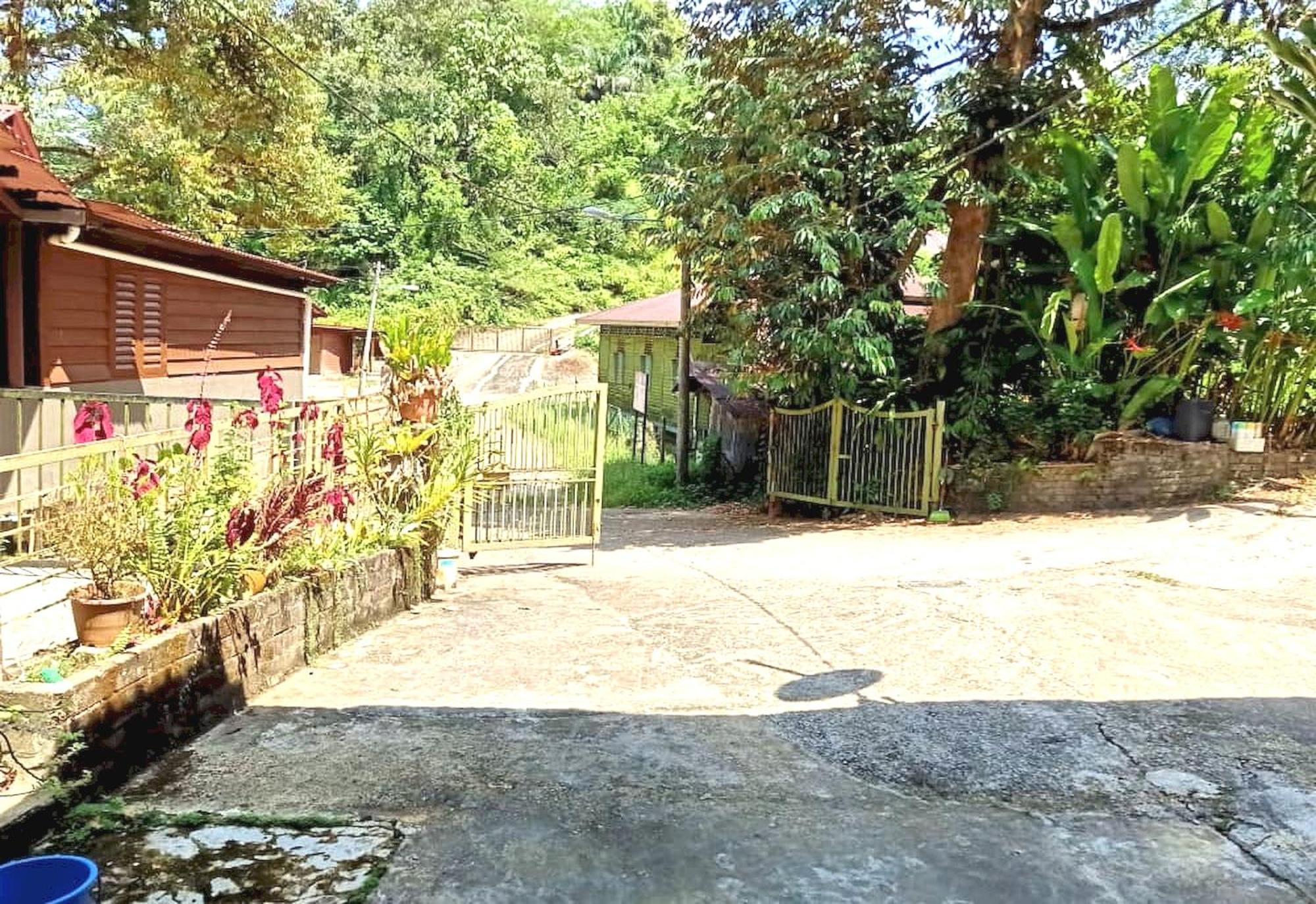 Oyo 90971 Pollock Homestay Sungai Lembing Exterior photo