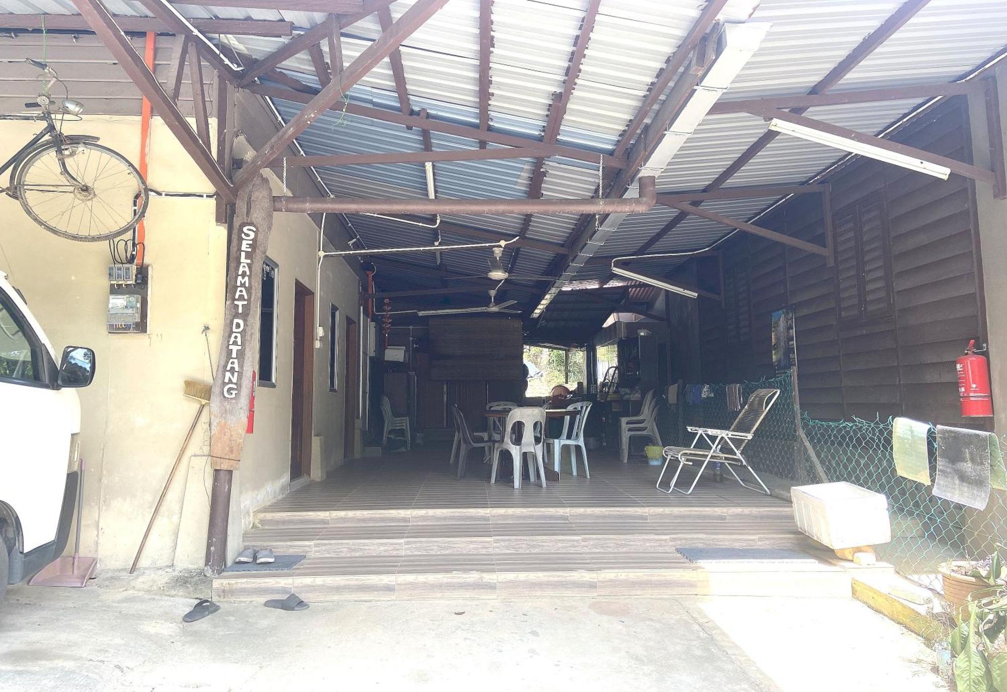 Oyo 90971 Pollock Homestay Sungai Lembing Exterior photo