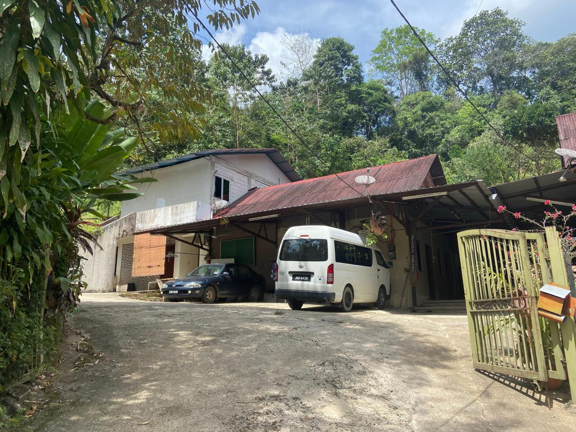 Oyo 90971 Pollock Homestay Sungai Lembing Exterior photo